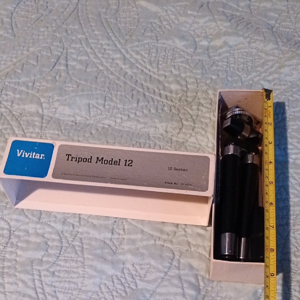 Vivitar Tripod Model 12 - Black and Silver